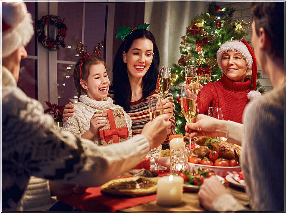 Family celebrating a healthy Christmas.