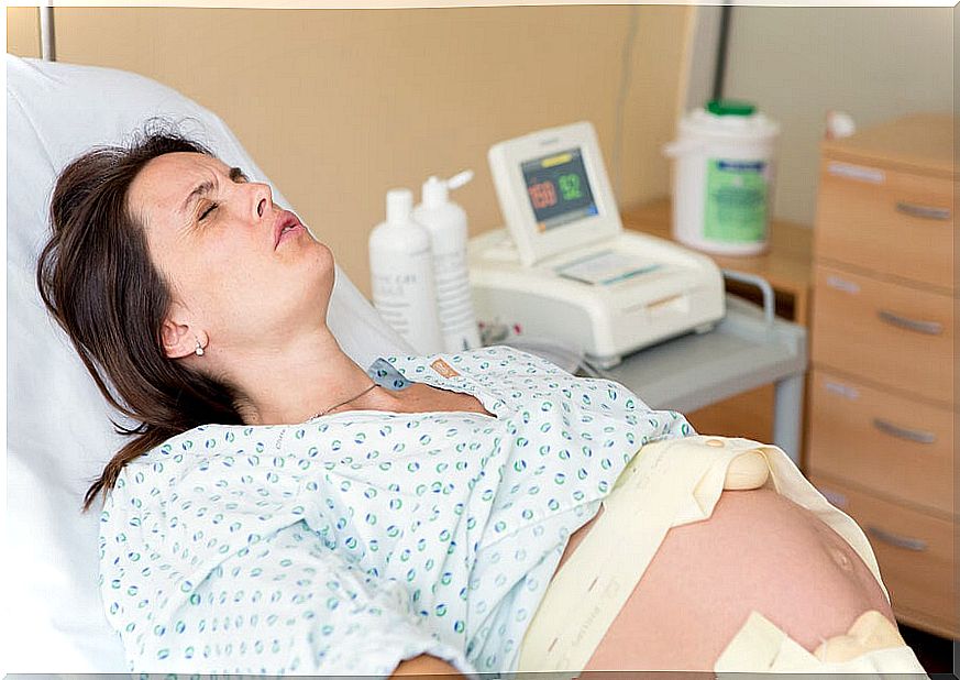 Hemorrhoids during childbirth are caused by the force of the woman during this process.