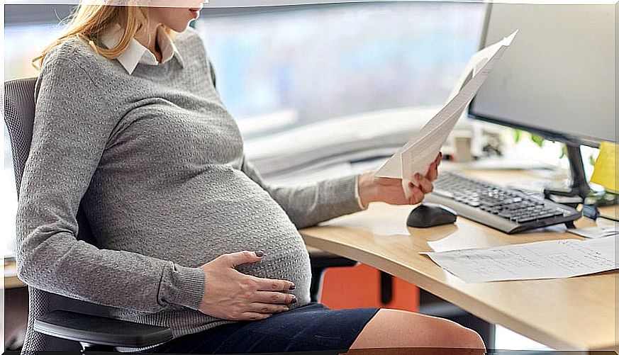 Is it difficult to find a job while pregnant?