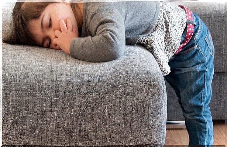 Sleepwalking children: is it dangerous to wake them up?